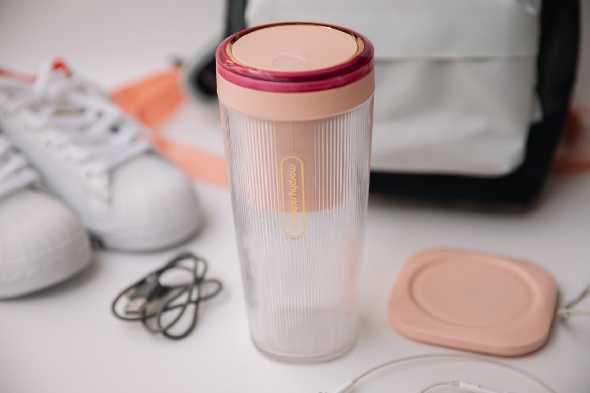 摩飞便携榨汁杯使用视频,摩飞便携榨汁杯做热饮