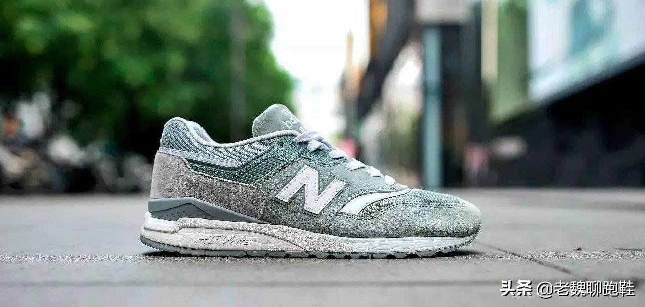 adidas银色鞋子和新百伦,adidas凉鞋和新百伦凉鞋