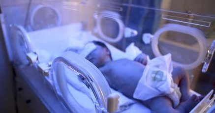 肝病引起的脸色发黄怎么治疗,肝病是什么问题引起颜色发黄