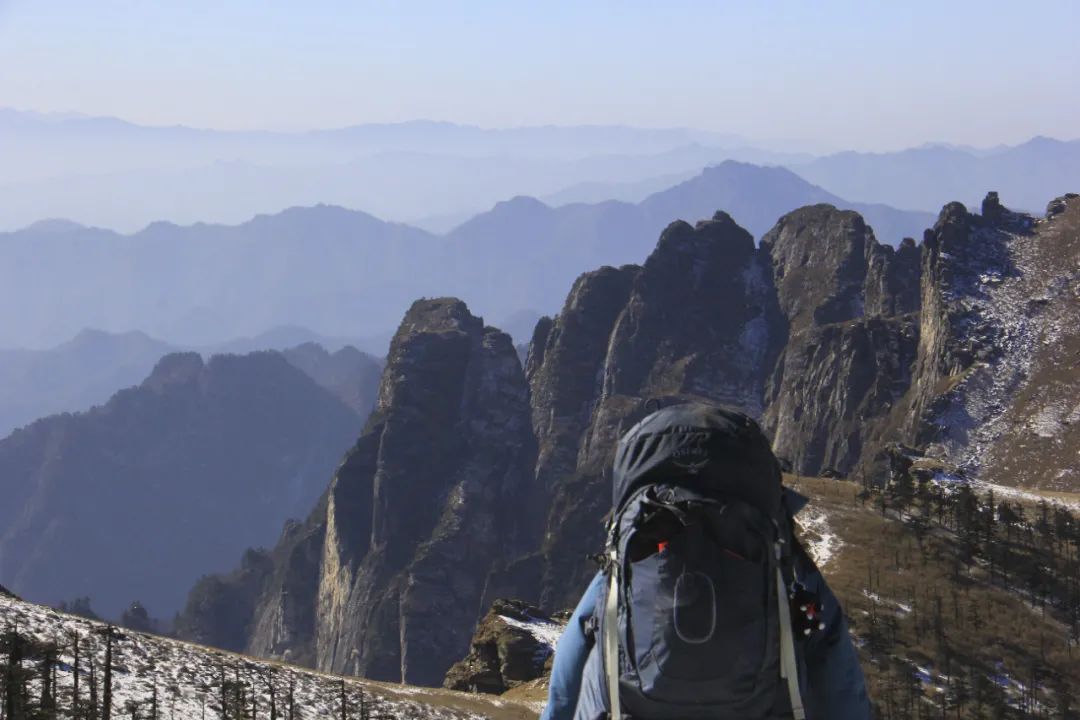 光鹿跑兵冰徒步,秦岭光鹿跑冰穿越攻略