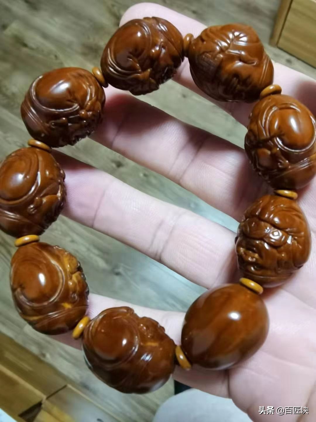 橄榄核做核雕手串好不好呢,盘橄榄核雕手串应注意什么