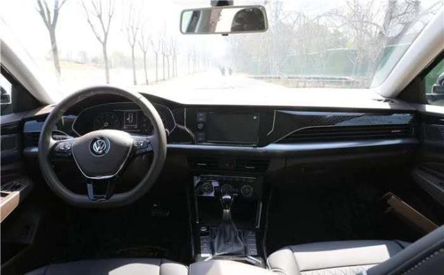 凯美瑞和卡罗拉变速箱一样么,凯美瑞和埃尔法的2.5发动机一样么