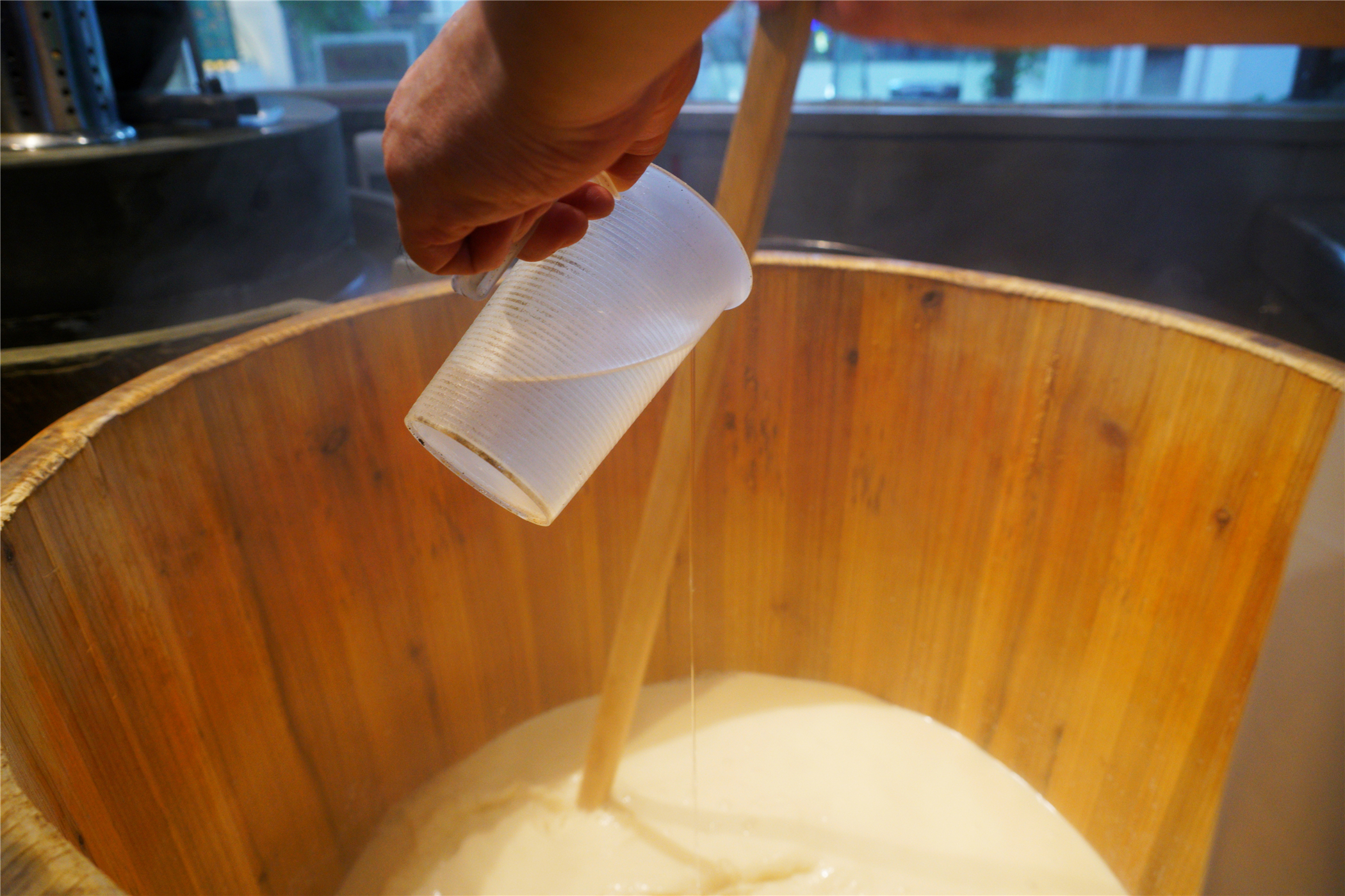 来三亚为什么不能吃椰子鸡,去三亚别忘了吃海鲜