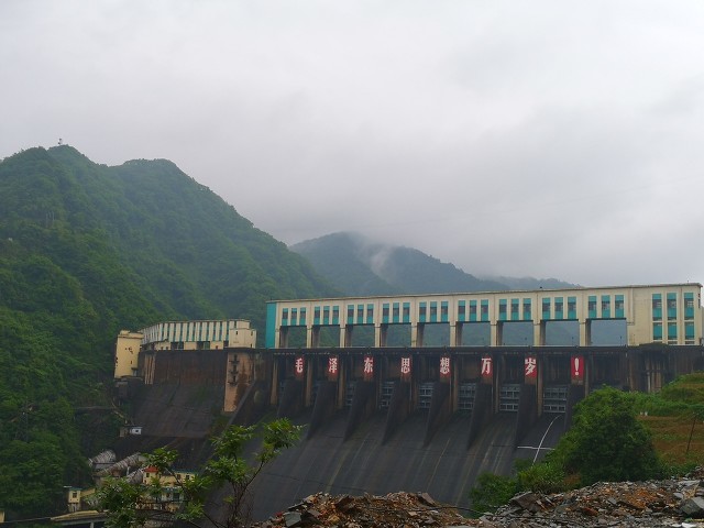 湖南一座被火车拉来的三线城市,湖南怀化为什么是火车拉来的城市