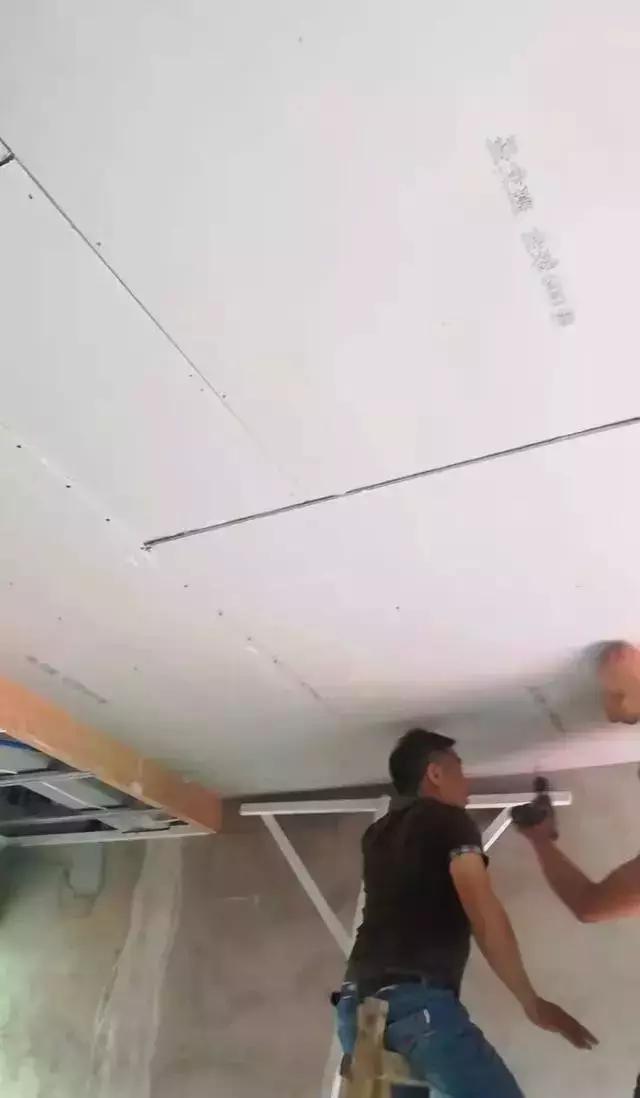 100平房子装修木工工资多少钱,装修房子找木工师傅怎么找