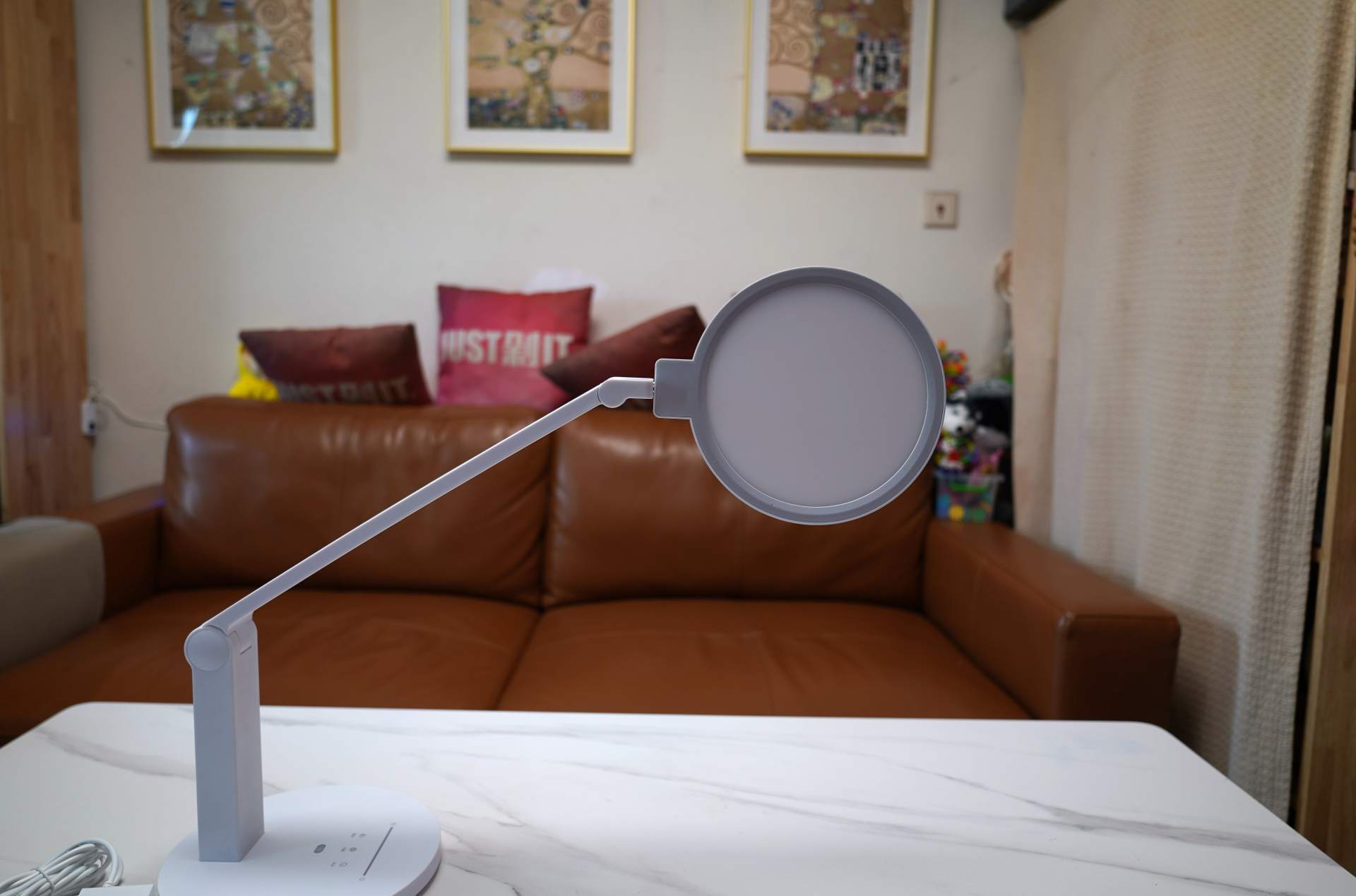 护眼台灯台式和落地款如何选,高性价比护眼台灯选择