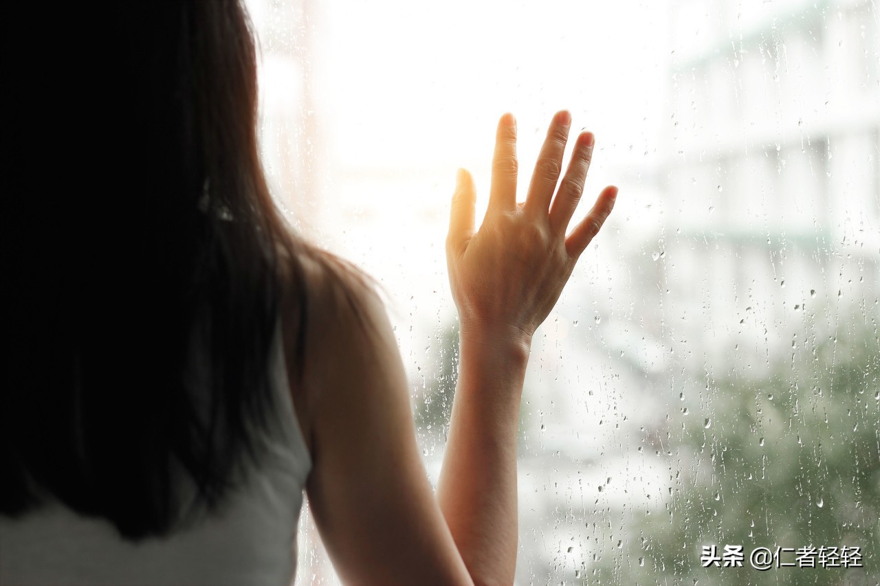 女人经历失败的感情怎么调节,怎么帮助一个女人走出感情困境