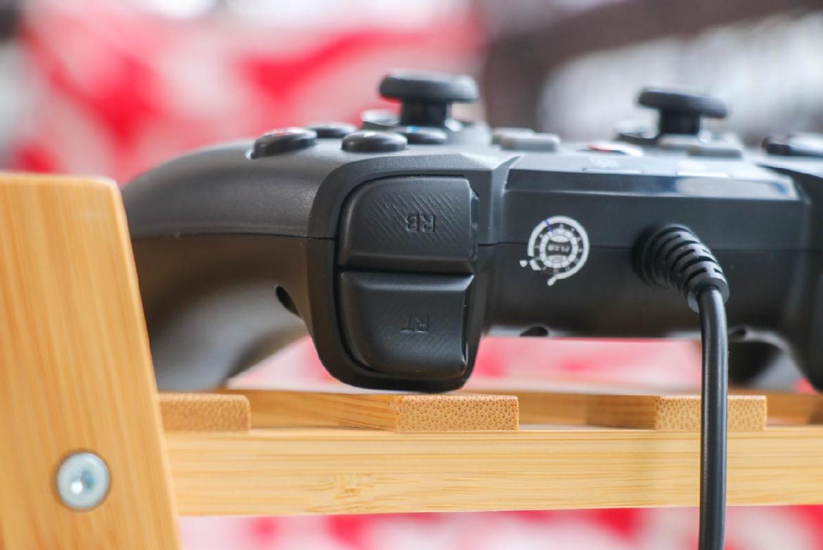 100元游戏手柄带体感,99元吃鸡游戏手柄