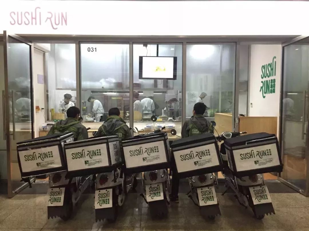 涨价，拒客，日流水却过万，全凭这套“健康的外卖模式”！