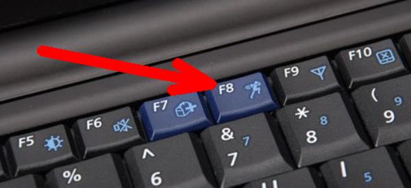 电脑开机不显示图标怎么办视频,电脑开机后桌面图标乱了怎么回事