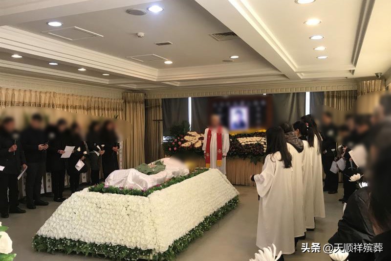 家里老人去世第一件事要干什么,老人在家去世后需要做什么