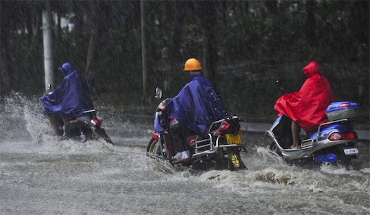 骑摩托下坎技巧,下坡骑摩托技巧
