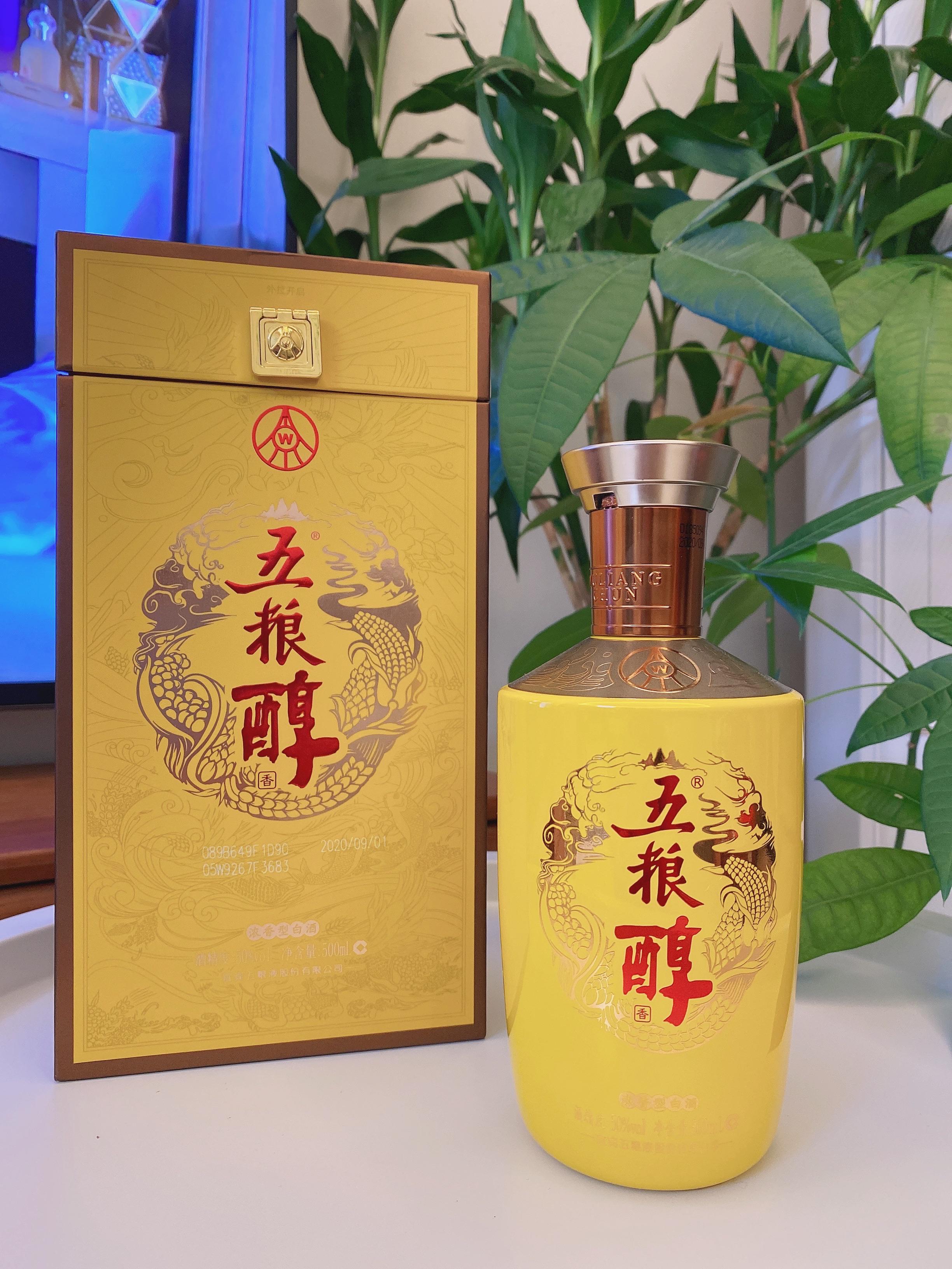 每逢佳节必喝酒，感情都在酒里头。自饮送礼三款五粮浓香产品推荐