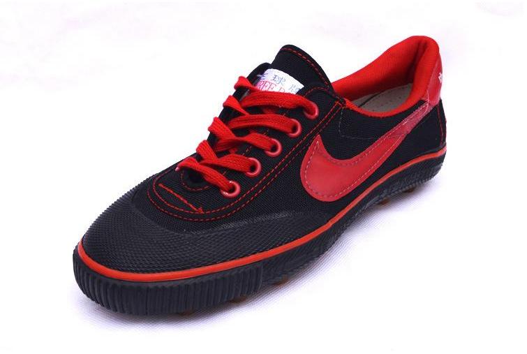 国产运动鞋和阿迪耐克差距,阿迪达斯耐克彪马足球鞋