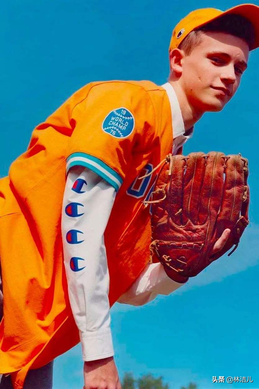 现在最流行的潮牌是什么,当下最流行的十大潮牌