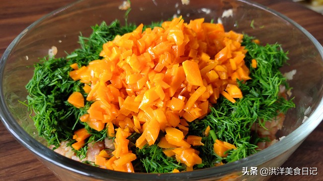 茴香馅饺子这样调鲜香翠绿不出水,茴香饺子馅怎么调最好吃家常做法