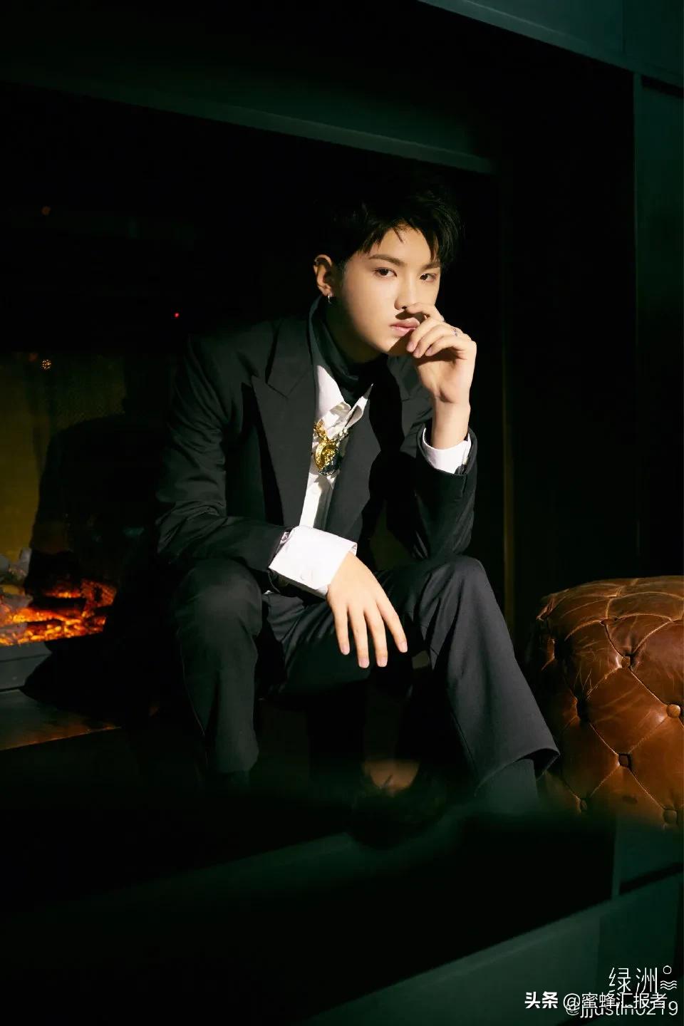 谈莉娜方回应穿的衣服是假货,孙俪妹妹晒北电合影,乐华娱乐声明