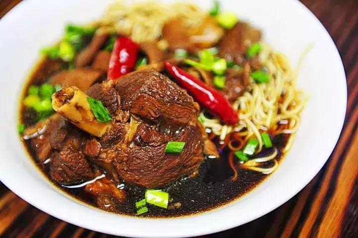 7个值得你驱车前往的吃羊肉地,这一口还魂的羊肉,吃了会上瘾!