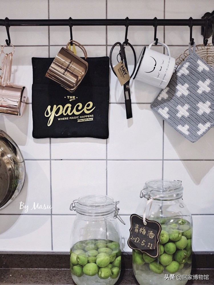 免打孔收纳神器到底好用吗,免打孔安装方便收纳整理不占空间