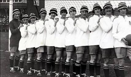 足坛各种奇葩事件,足坛奇葩故事仰卧撑