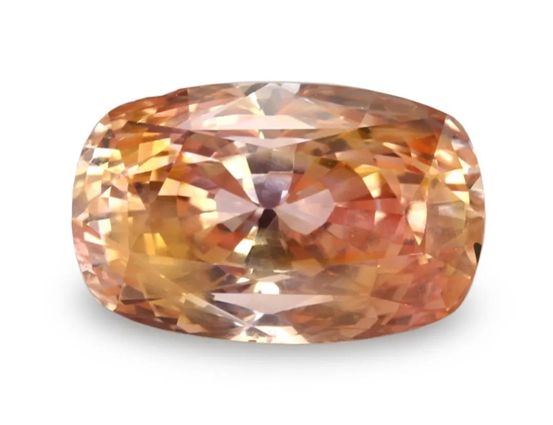 为什么英国总是把蓝宝石作为婚戒,王室贵族是如何挑选结婚戒指的