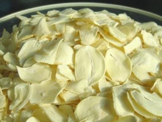 大蒜在眉毛上擦两下能有什么功效,大蒜在眉上擦一擦有什么作用