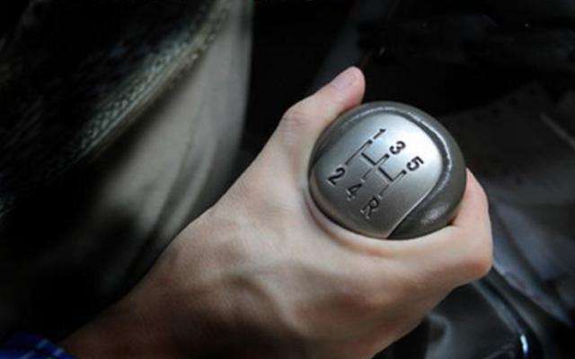 自动挡怎么开才不会损坏变速箱,开手动挡5大忌