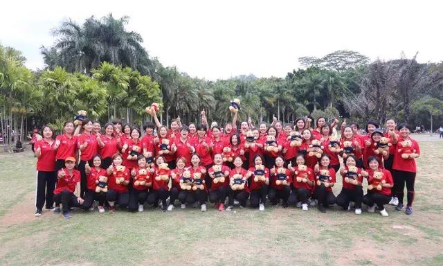 巨邦清明献花丨人间四月无心芳菲，上山看总设计师改革大步豪迈