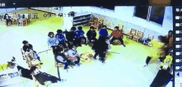 异物卡喉一招可以救命,异物卡喉应该怎么处理