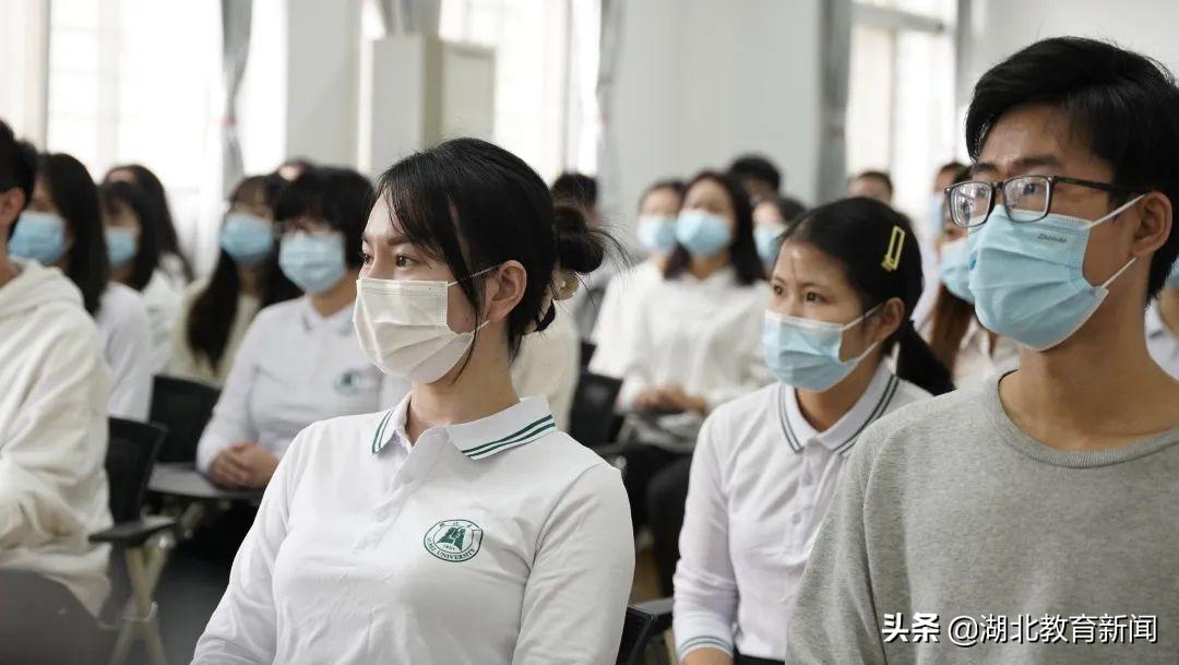 人间有百味!80后全能社区书记将烟火气带进思政课堂