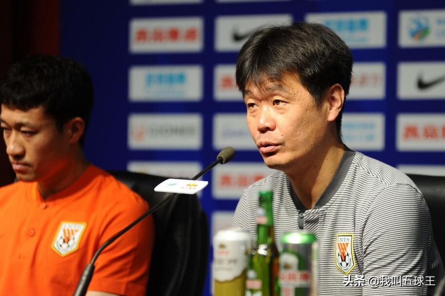 终于明白鲁能为何让佩莱当队长,终于明白为什么曼联闷平曼城