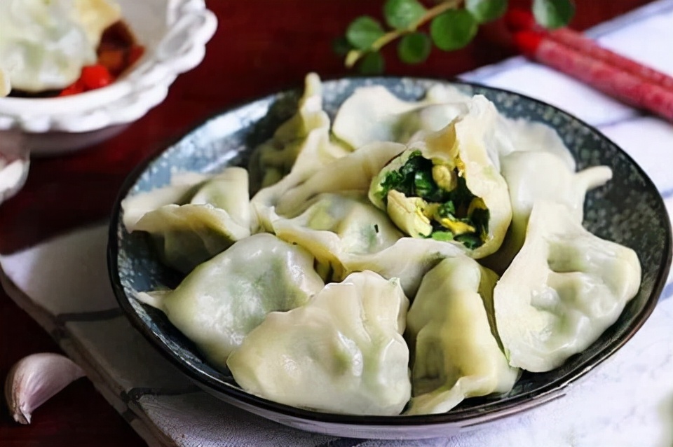 终于知道买的韭菜为啥那么干净,粗韭菜和细韭菜有什么区别哪个好