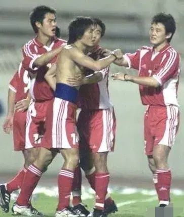 李铁李金羽李毅郑智李玮锋,李铁与李玮锋哪个球员成就高