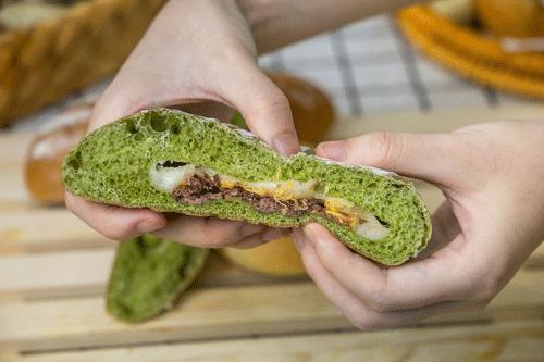 开在大庆西路的迷你面包博物馆，进一次就终身入坑