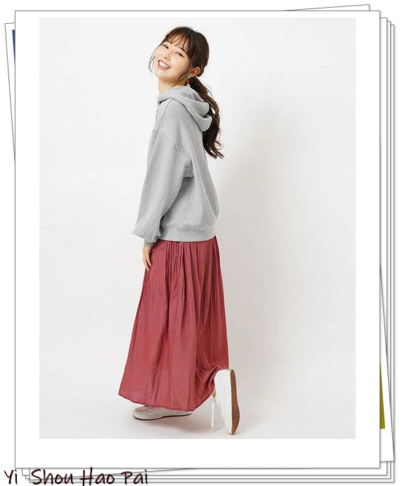 thombrowne灰色卫衣5码上身效果,春季灰色卫衣怎么搭配才好看