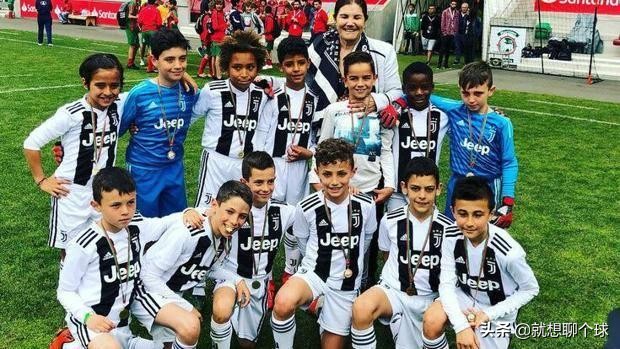 c罗和迷你罗的温情时刻,虎父无犬子60到100集