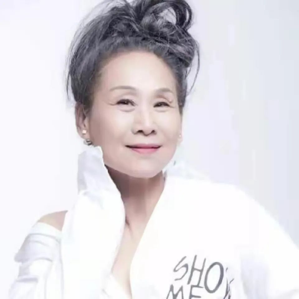 73岁老奶奶成千万富翁,73岁创业成为千万富翁老太