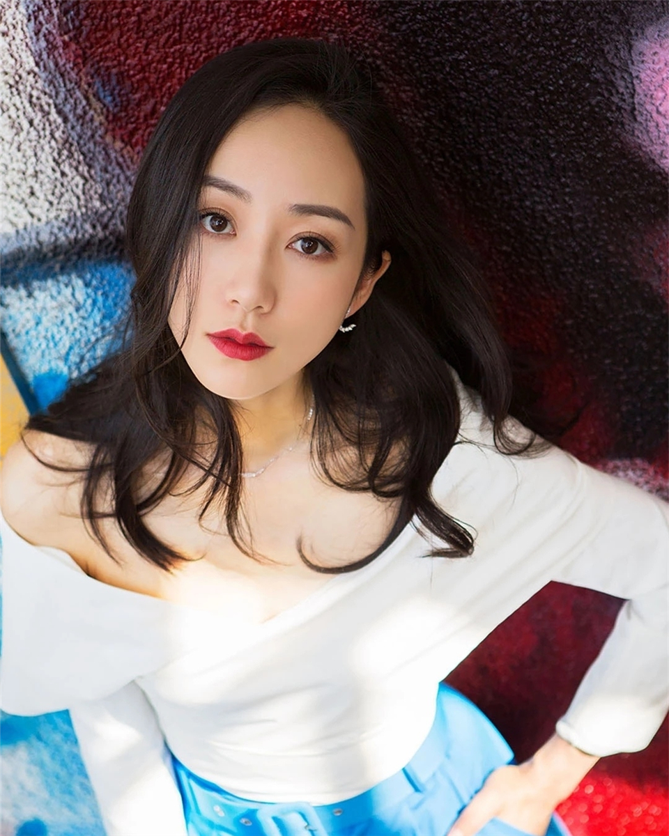 天生有桃花运的人的五大特征,脸上桃花运好的征兆