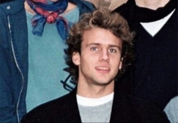 马克龙与69岁布丽吉特,44岁马克龙和69岁布丽吉特同框