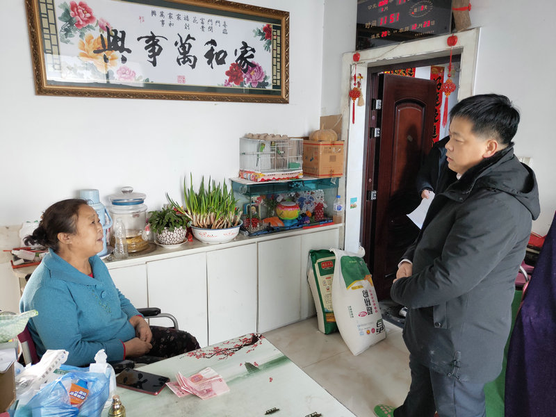 寒冬时节见真情工会慰问暖人心,寒冬送温暖慰问显真情