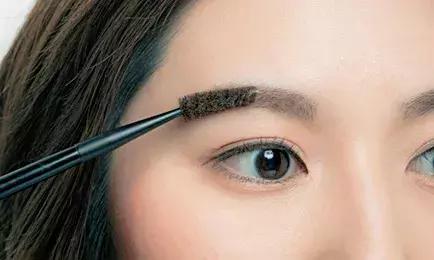 怎么把天生浓眉变淡眉,天生浓眉代表什么