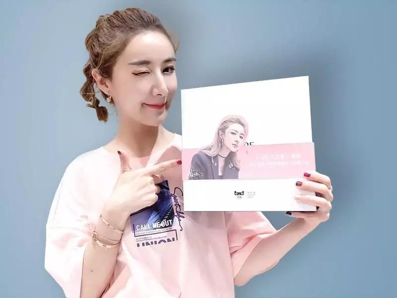 看直播刷礼物送火箭，弱爆了，淘宝一姐薇娅直播卖火箭