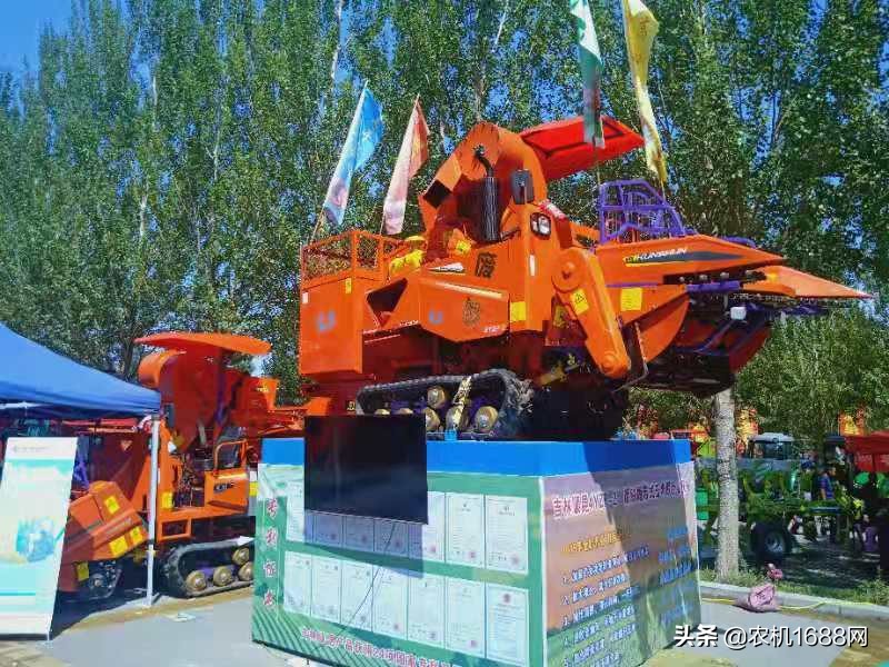 废铁玉米茎穗兼收机,废铁玉米秸秆回收机