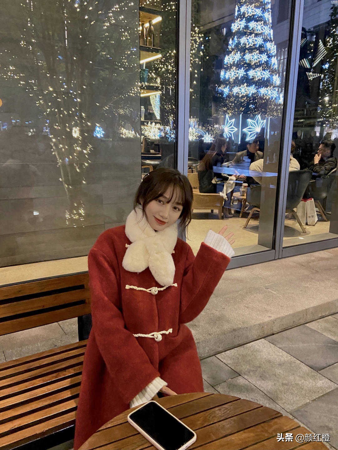 这些才是红色大衣的正确搭法,经典稳重又有气场,让你美出新高度