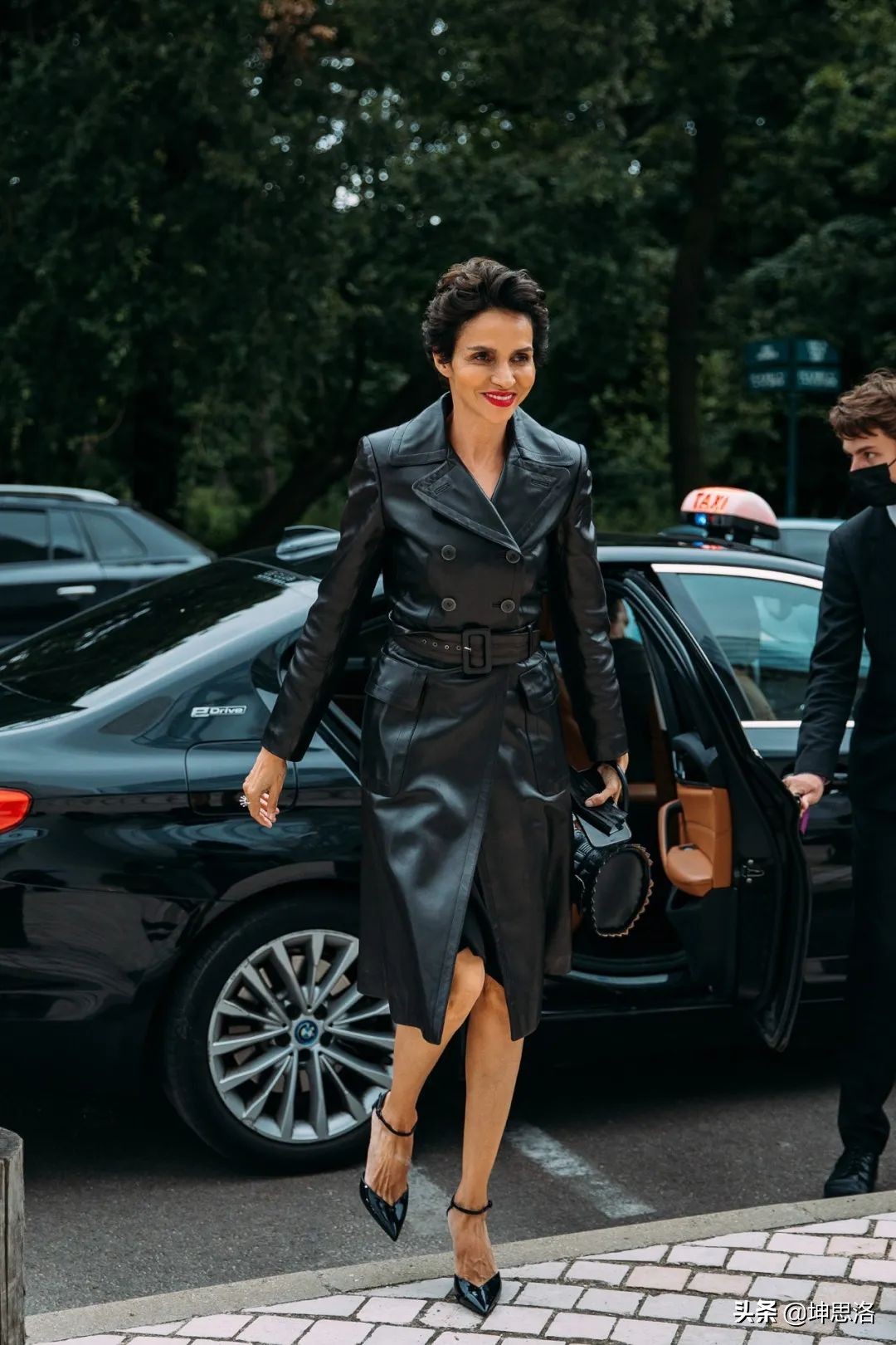 巴黎时装周的最佳街头穿搭风格,2020春夏时装周穿搭灵感指南