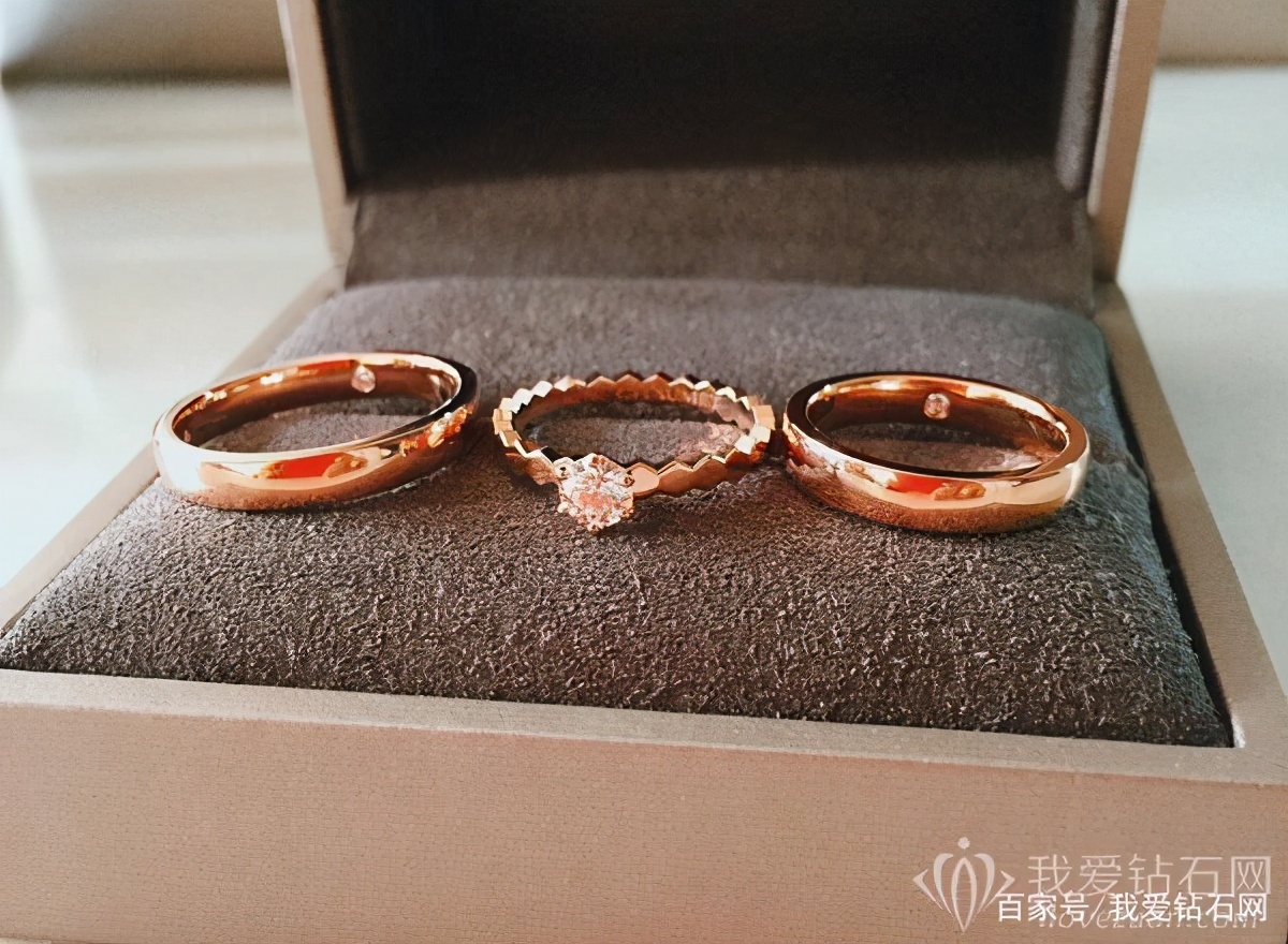 求婚钻戒上刻字6字符,求婚钻戒刻字文案简单