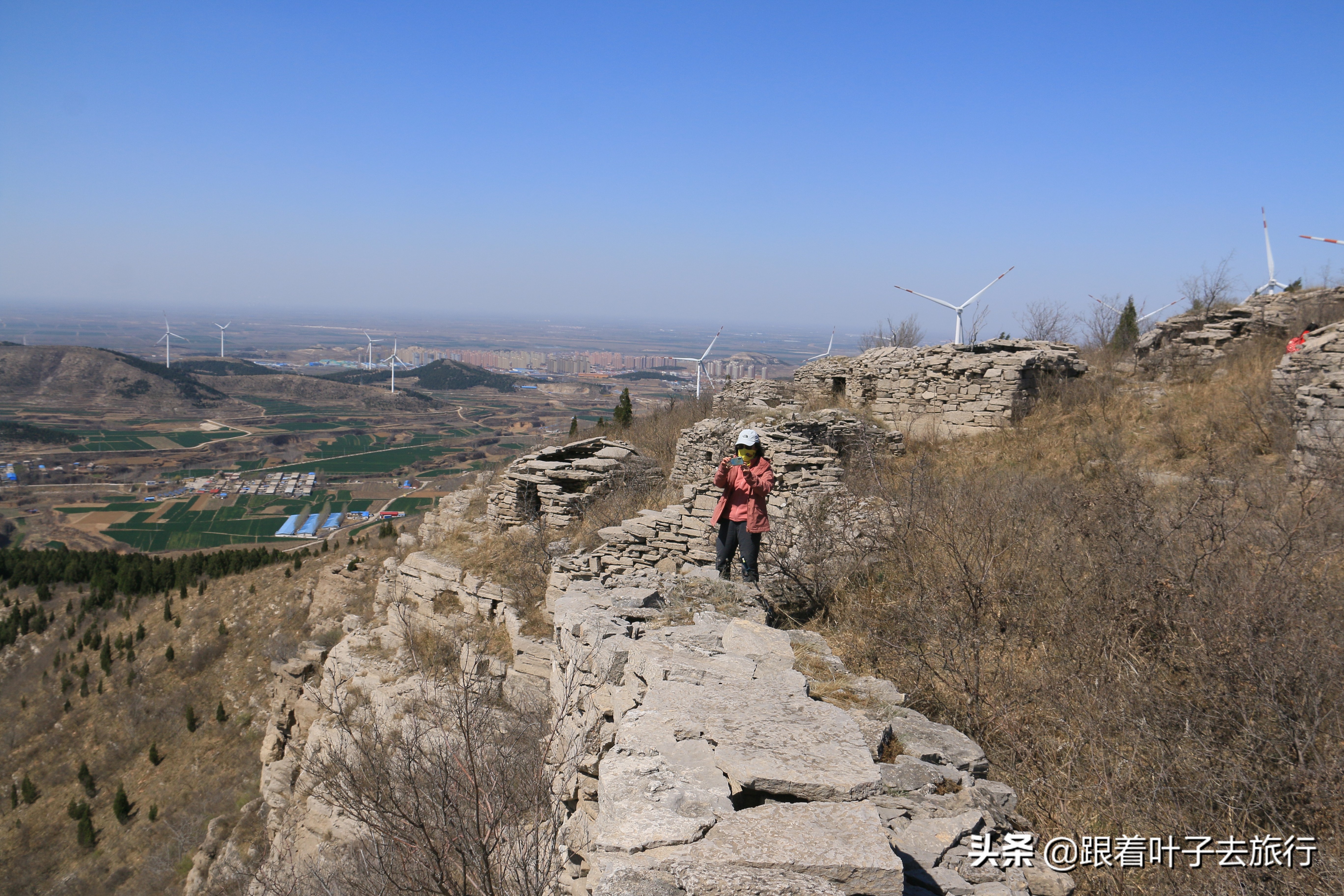 济南大山上发现一个石屋,济南长清梯子山