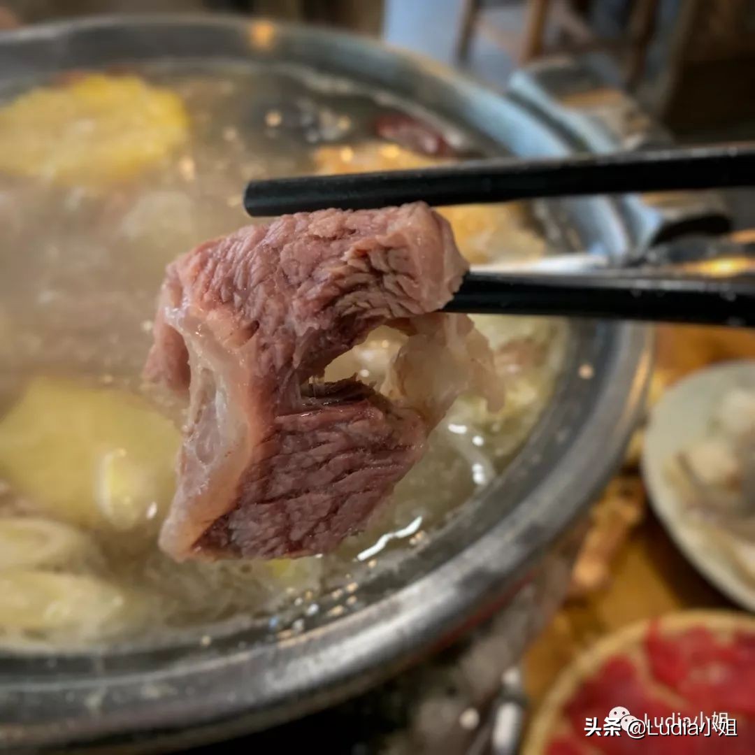 苏州：李公堤的牛杂汤锅配烤卤菜，组成不走寻常路的CP