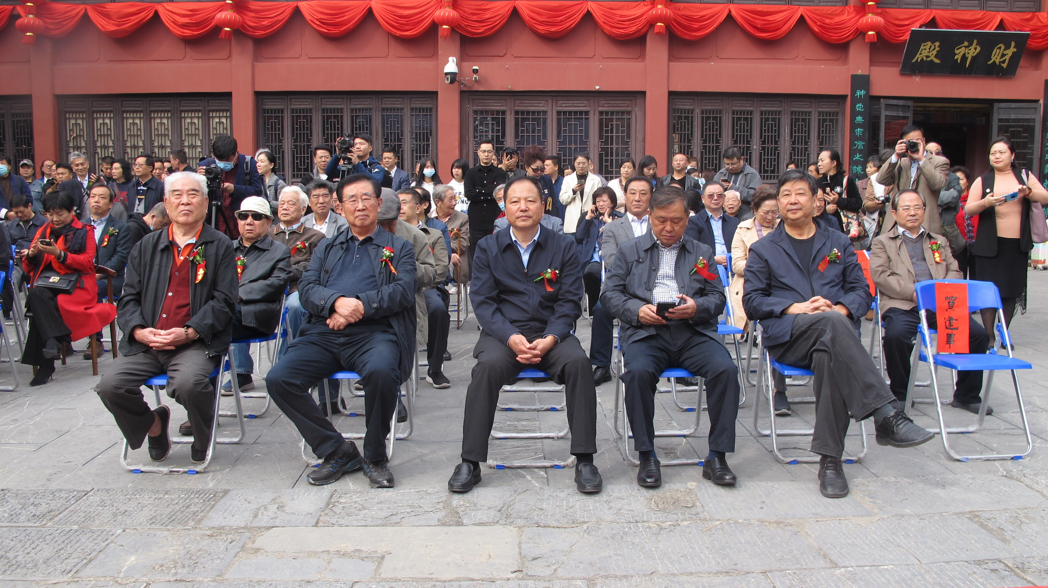 远看山有色近听水无声古诗,远看山有色近听水无声谜语