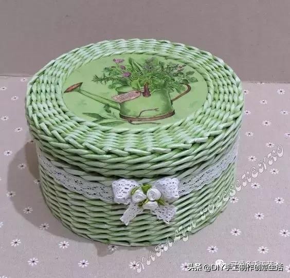旧报纸变废为宝手工编织收纳筐,旧报纸制作简易的收纳筐